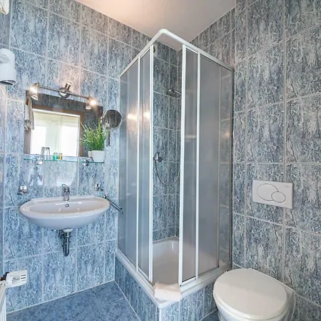 Hotel Europa Garni Free Parking 3*