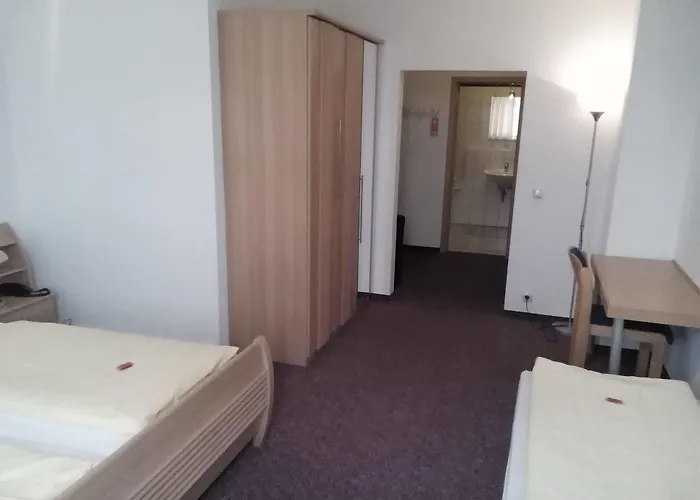 Europa Garni Free Parking