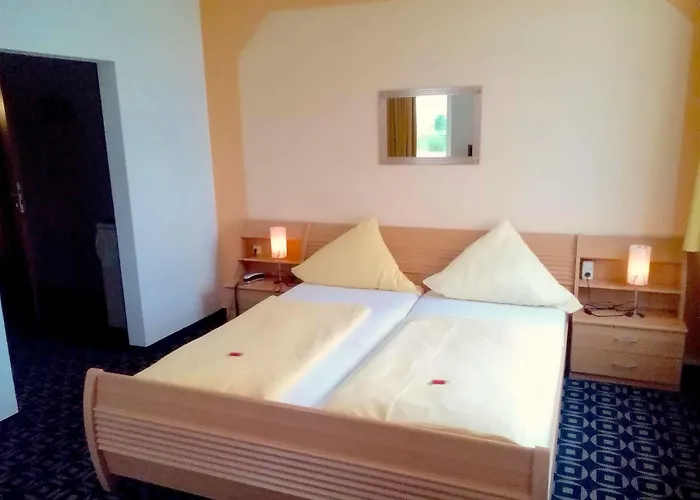 Europa Garni Free Parking Hotel