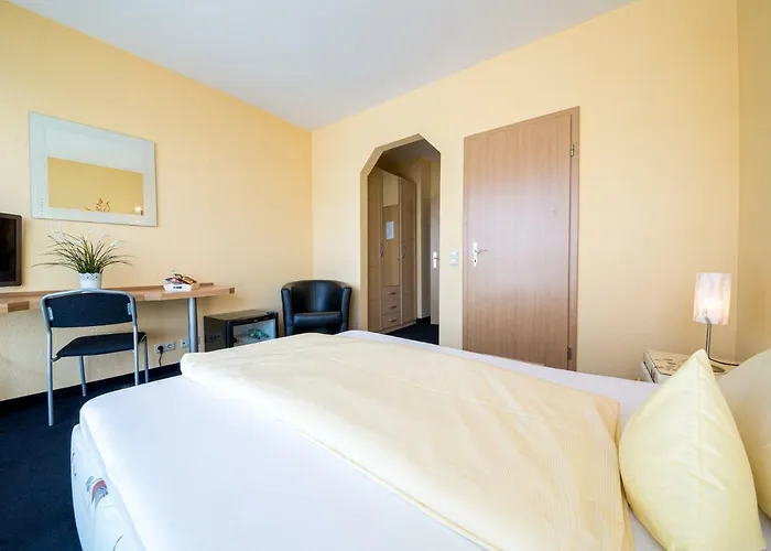 Europa Garni Free Parking Hotel
