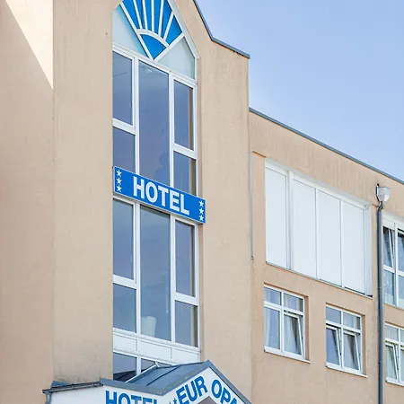 Отель Europa Garni Free Parking 3*