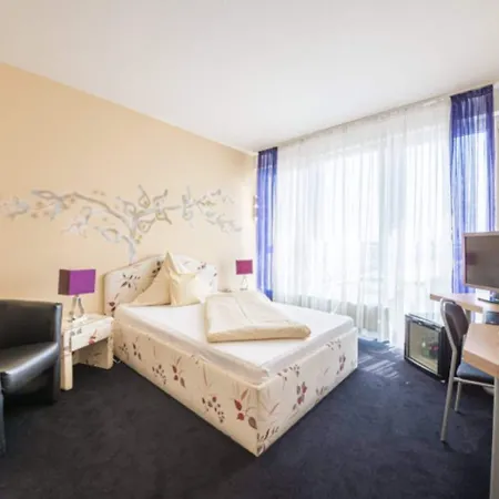 Europa Garni Free Parking