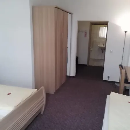 Europa Garni Free Parking