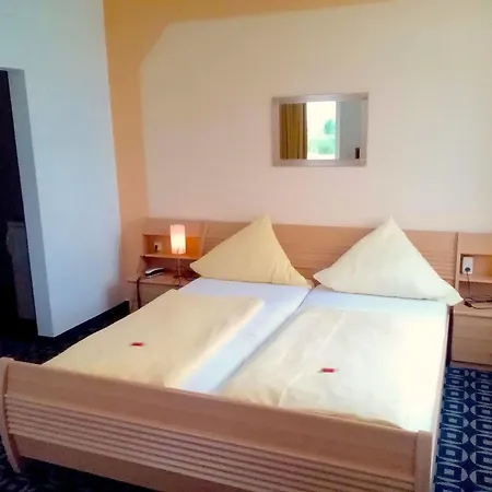 Europa Garni Free Parking Hotel
