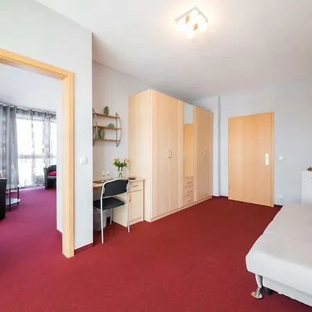Отель Europa Garni Free Parking 3*