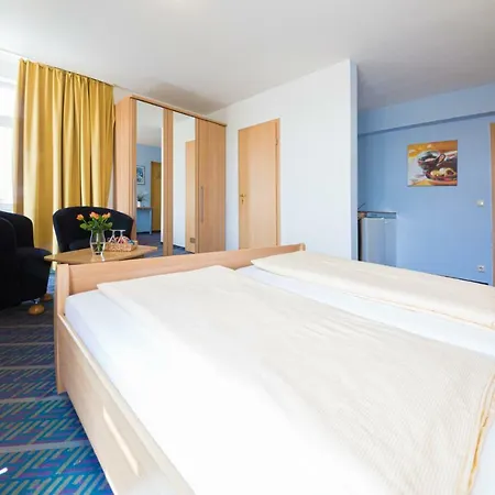 Отель Europa Garni Free Parking