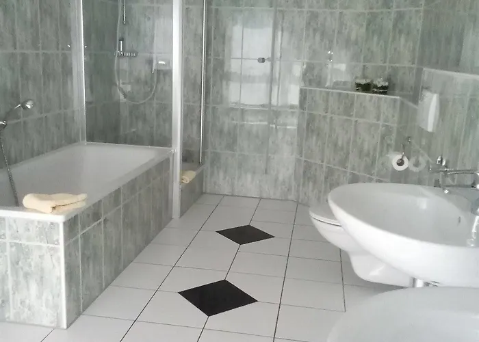 Europa Garni Free Parking Hotel
